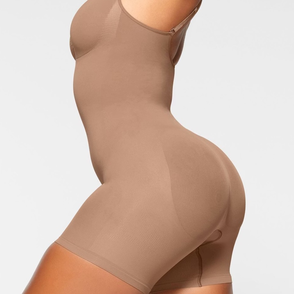 SKIMS seamless Brown Shapewear Bodysuit - Picture 2 of 7